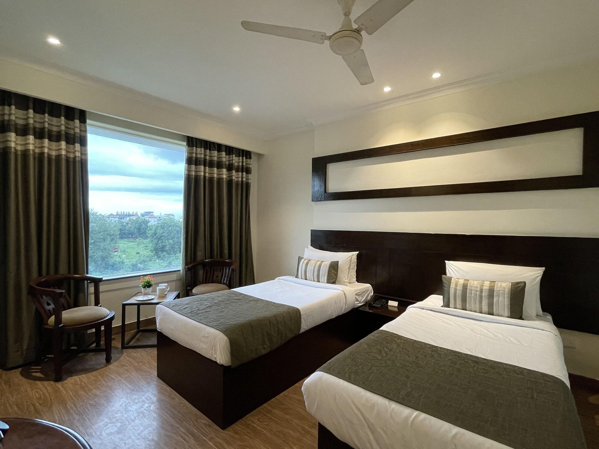 Royale Sarovar Portico Agra Agra  Ngoại thất bức ảnh