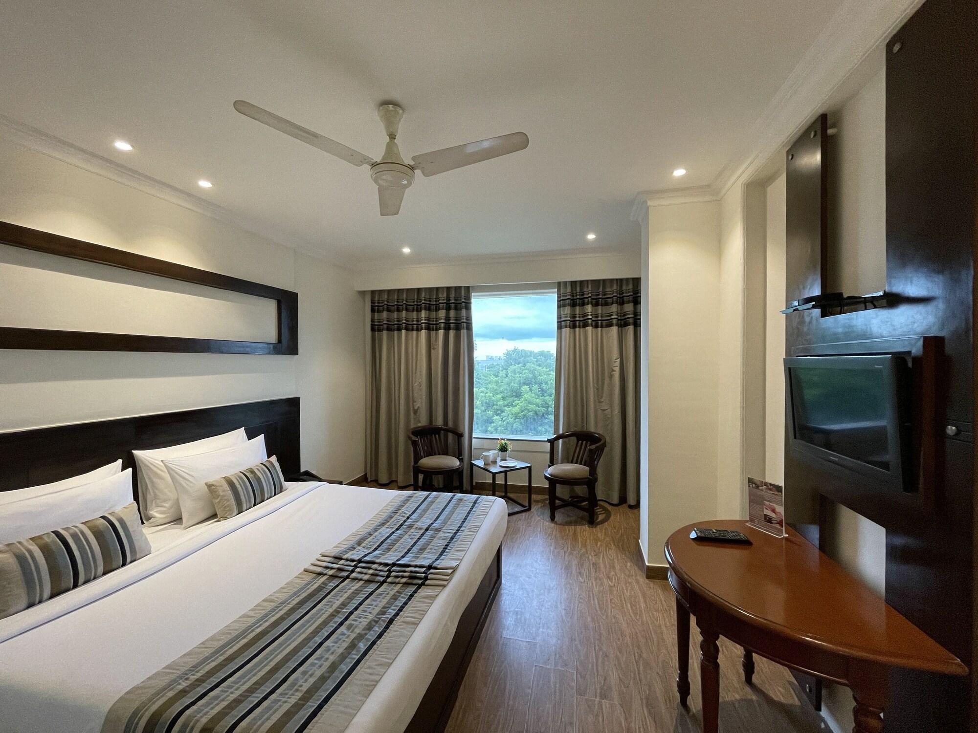 Royale Sarovar Portico Agra Agra  Ngoại thất bức ảnh