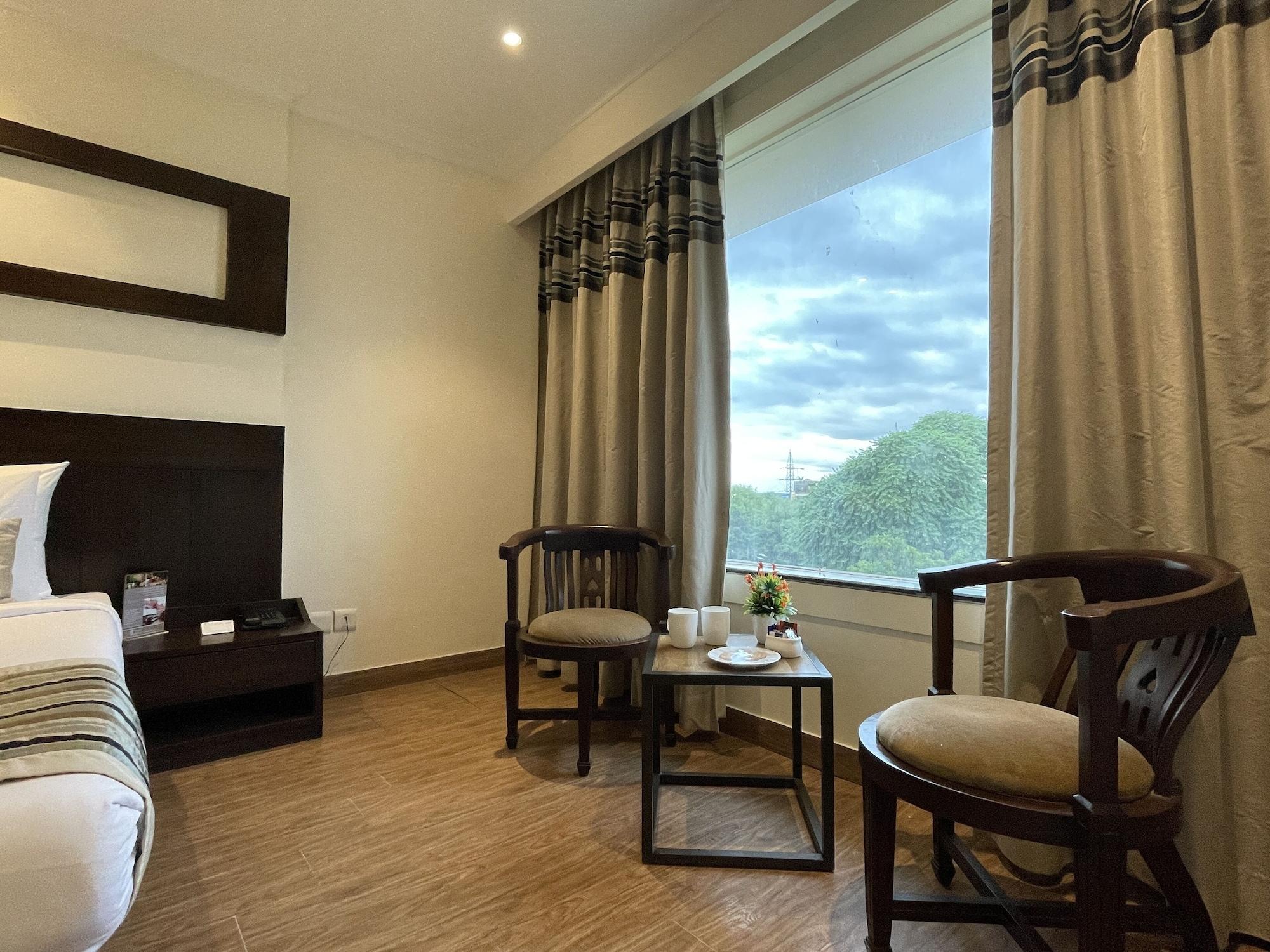 Royale Sarovar Portico Agra Agra  Ngoại thất bức ảnh