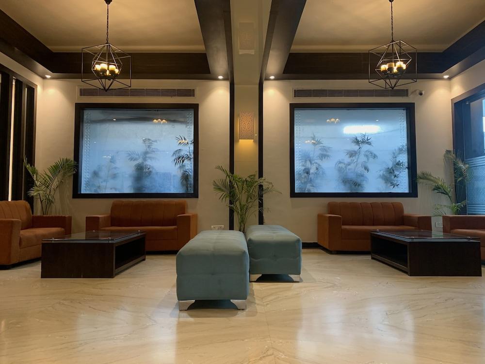 Royale Sarovar Portico Agra Agra  Ngoại thất bức ảnh