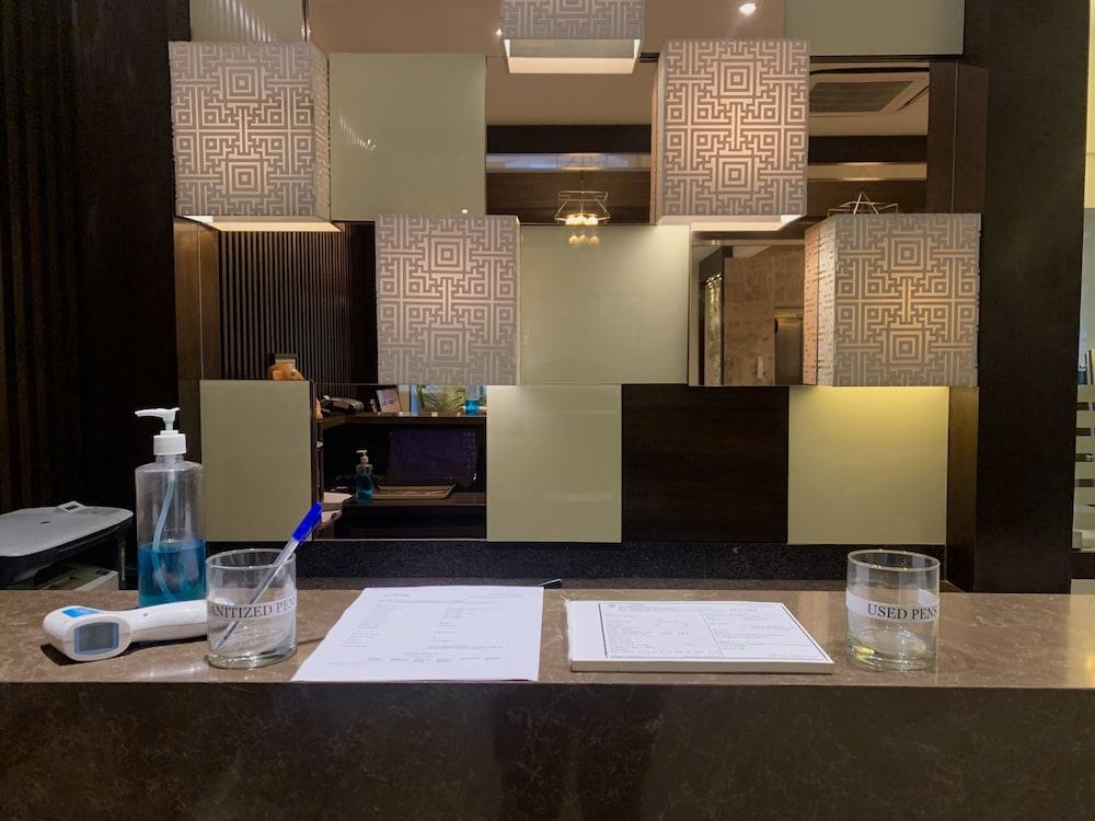 Royale Sarovar Portico Agra Agra  Ngoại thất bức ảnh