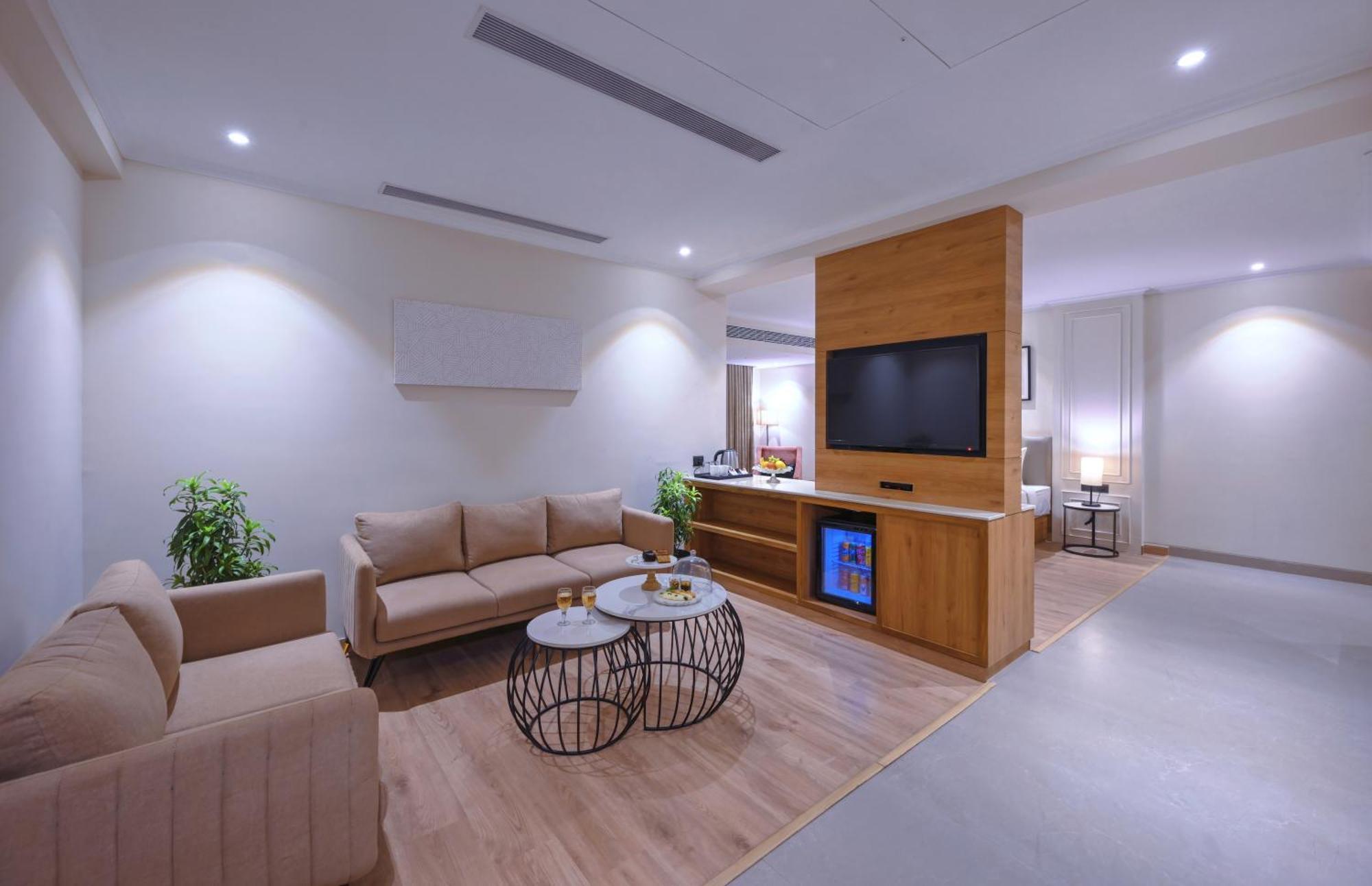 Royale Sarovar Portico Agra Agra  Ngoại thất bức ảnh
