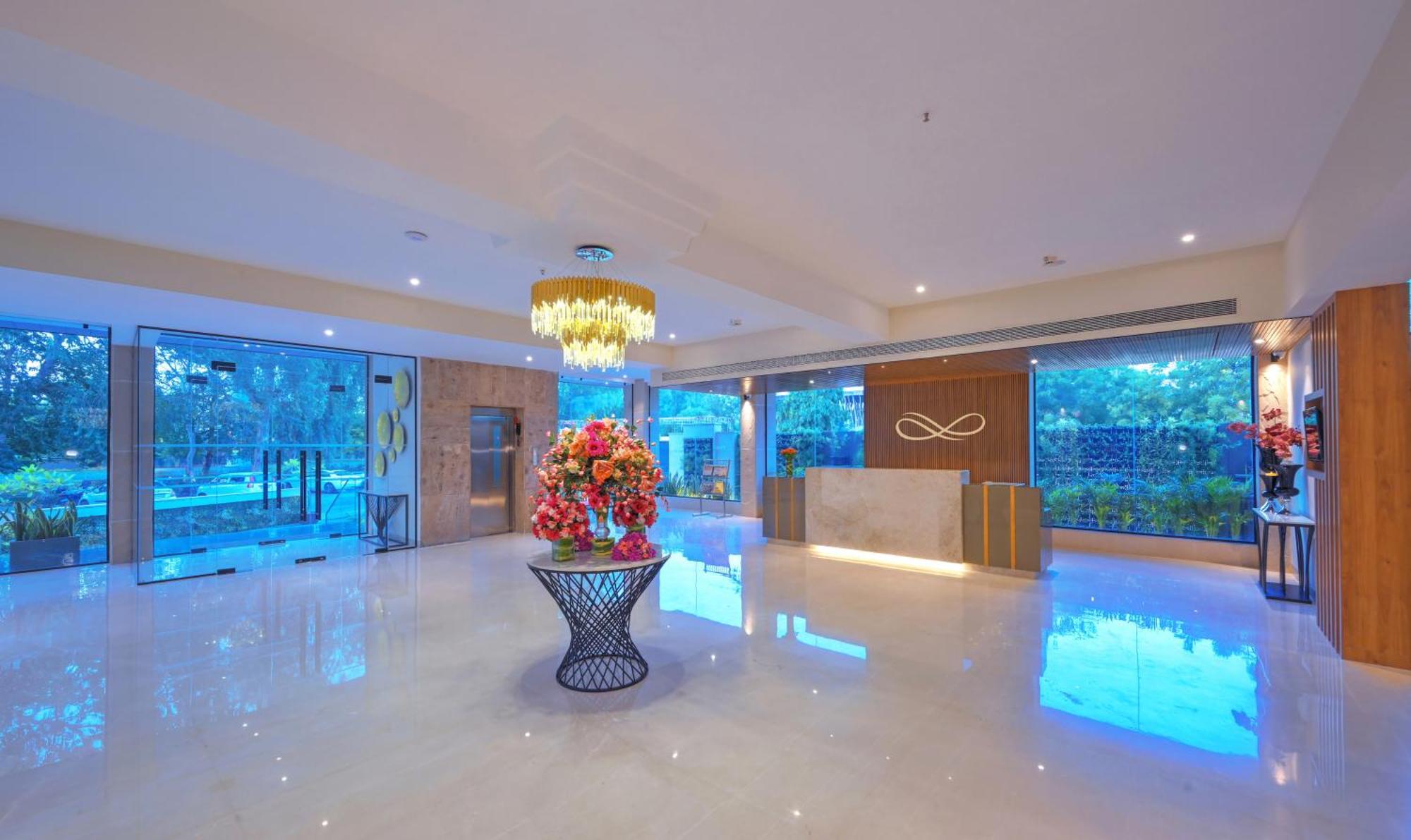 Royale Sarovar Portico Agra Agra  Ngoại thất bức ảnh