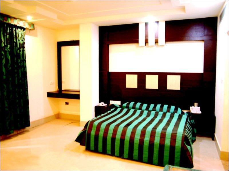 Royale Sarovar Portico Agra Agra  Ngoại thất bức ảnh
