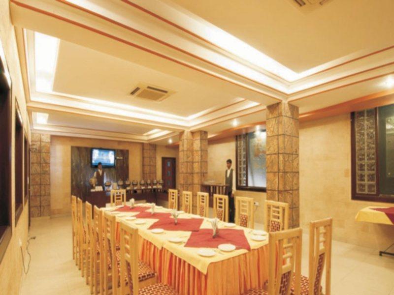 Royale Sarovar Portico Agra Agra  Ngoại thất bức ảnh