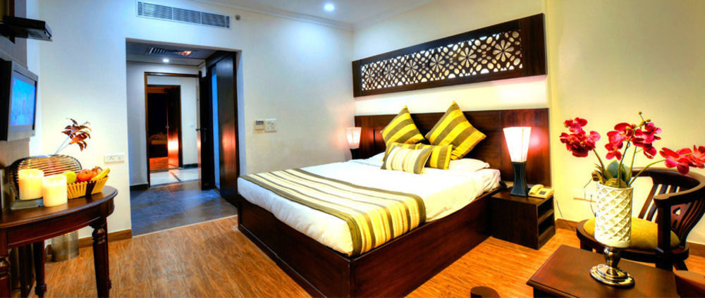 Royale Sarovar Portico Agra Agra  Ngoại thất bức ảnh